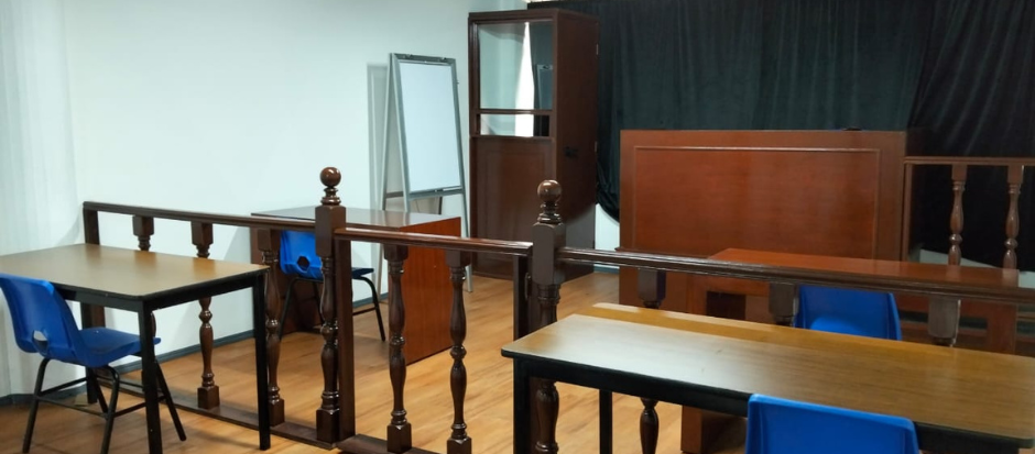 SALÓN DE JUICIO REAL